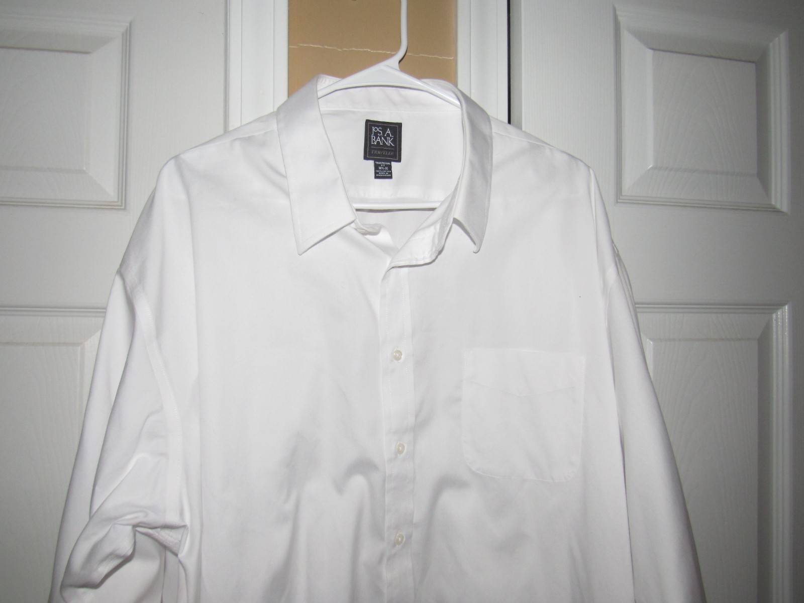 JOS. A. BANK 18 1/2 35 White Dress Shirt Traditional Fit Traveler All Cotton