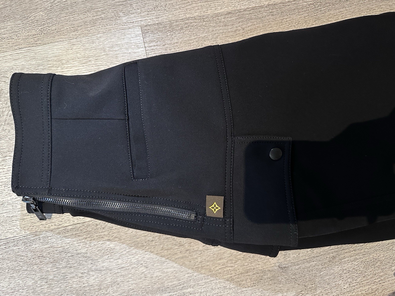Authentic Louis Vuitton FW21 Technical Tucked Cargo Pants