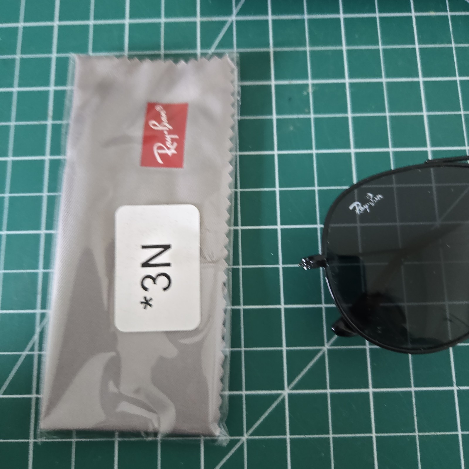 Ray Ban Aviator Black Frame Dark lenses w Case Marks on Right Ear Piece