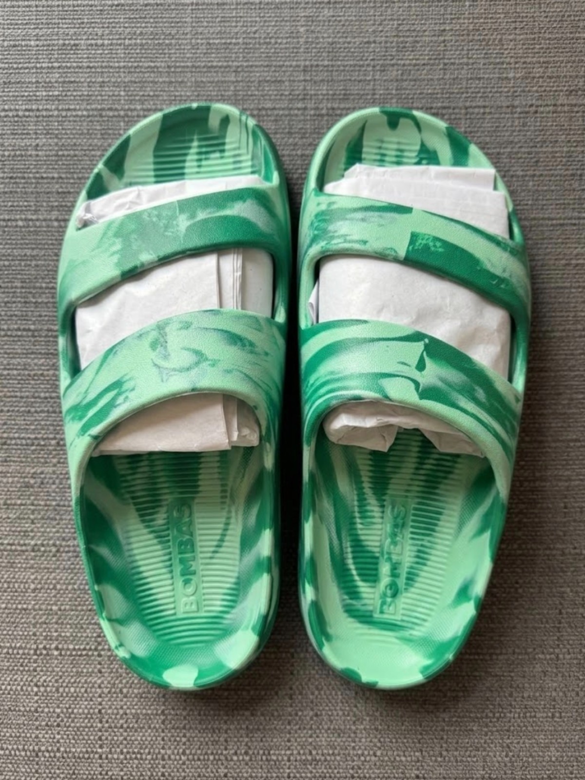 NWT Bombas Women’s Friday Sandals Cayman Green Tie Dye Waterproof EVA Slides