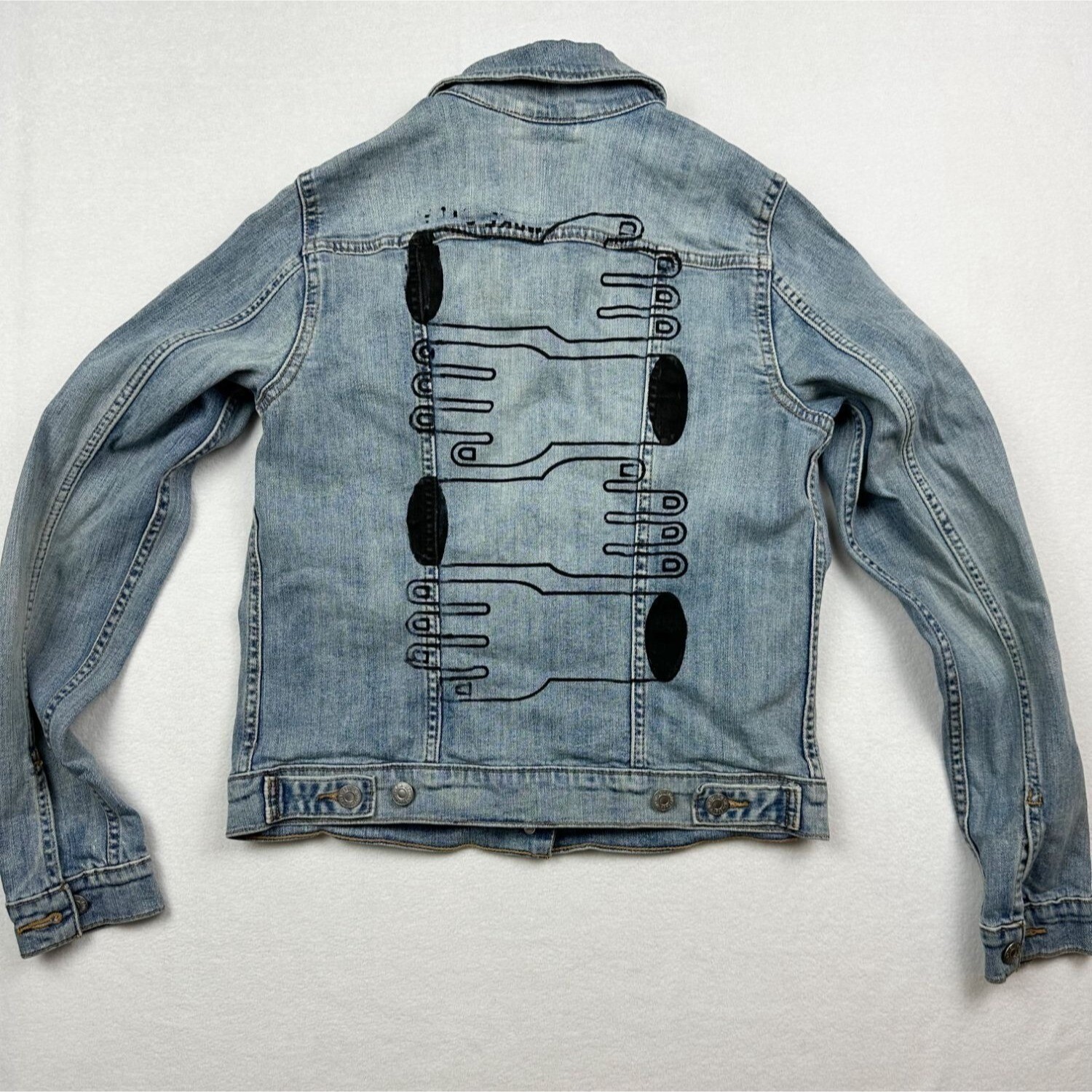 Levi’s Hand Painted Graphic Art Denim Jacket Size M Womens Light Wash Jean