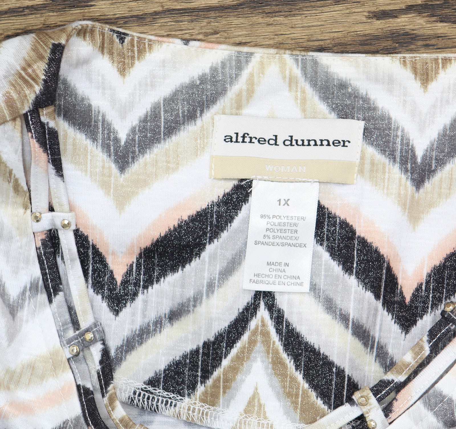 Alfred Dunner Shimmer Neck Accent Chevron Blouse Top Black Multi 1X