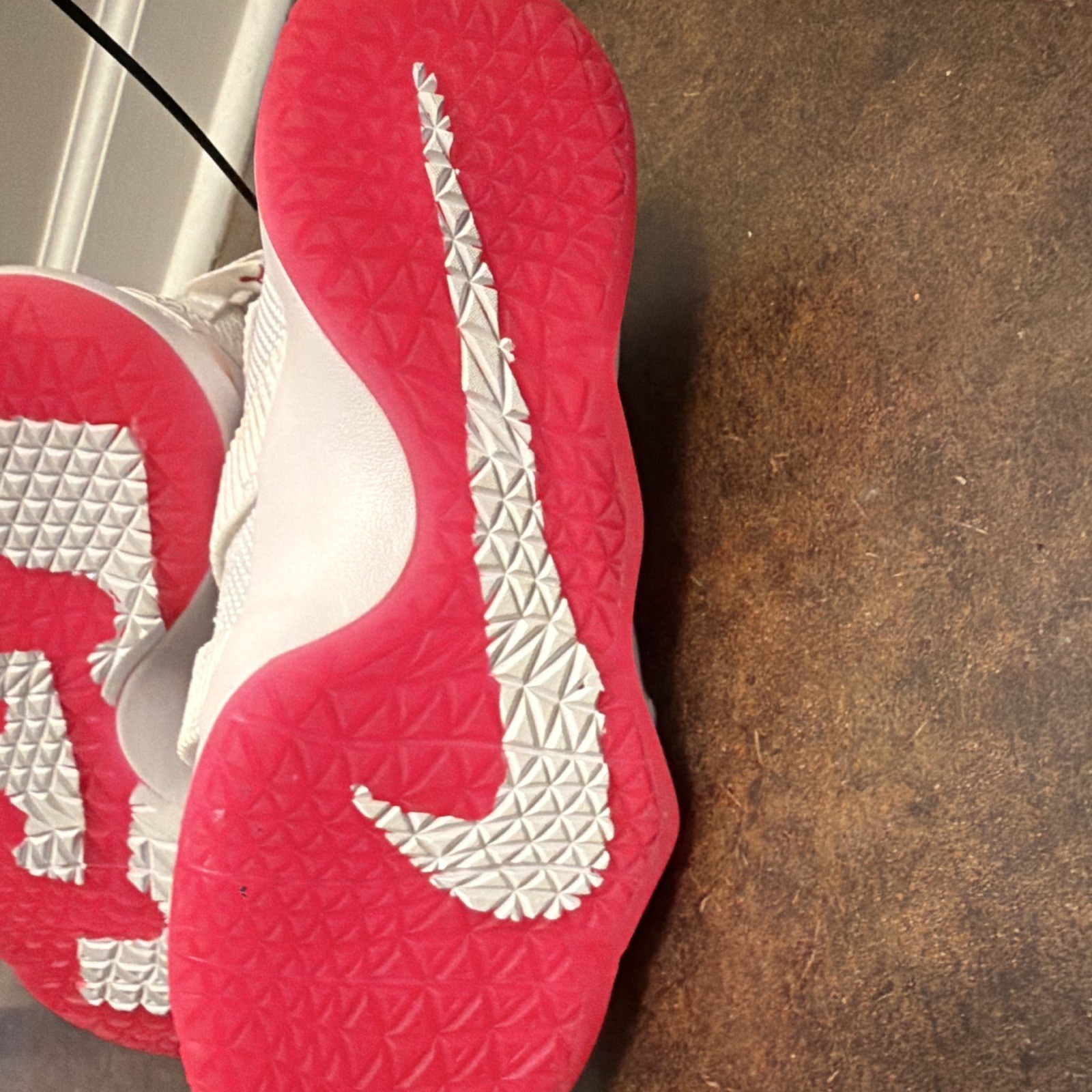Nike Men’s Mid Top Basketball Sneakers Hook & Loop White/Pink Rubber Sole