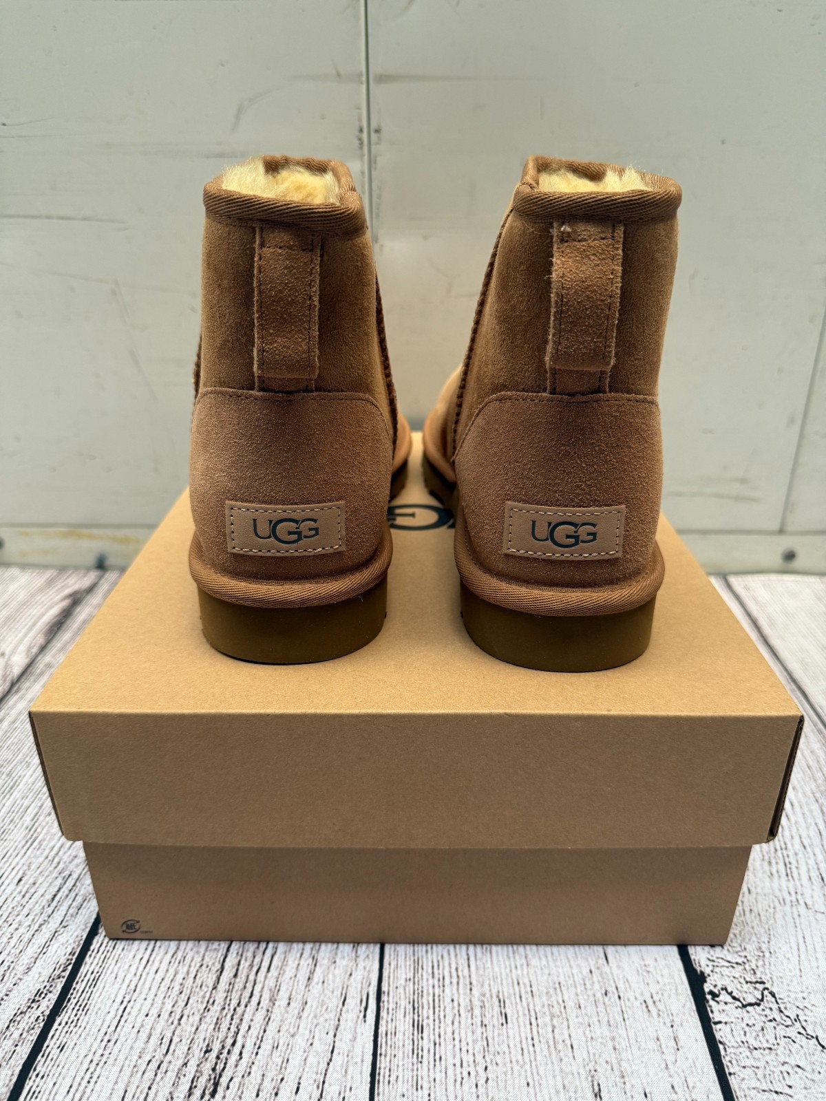 NEW 100% Authentic UGG Classic Mini II Chestnut 1016222 Women’s Boots Size 6-10