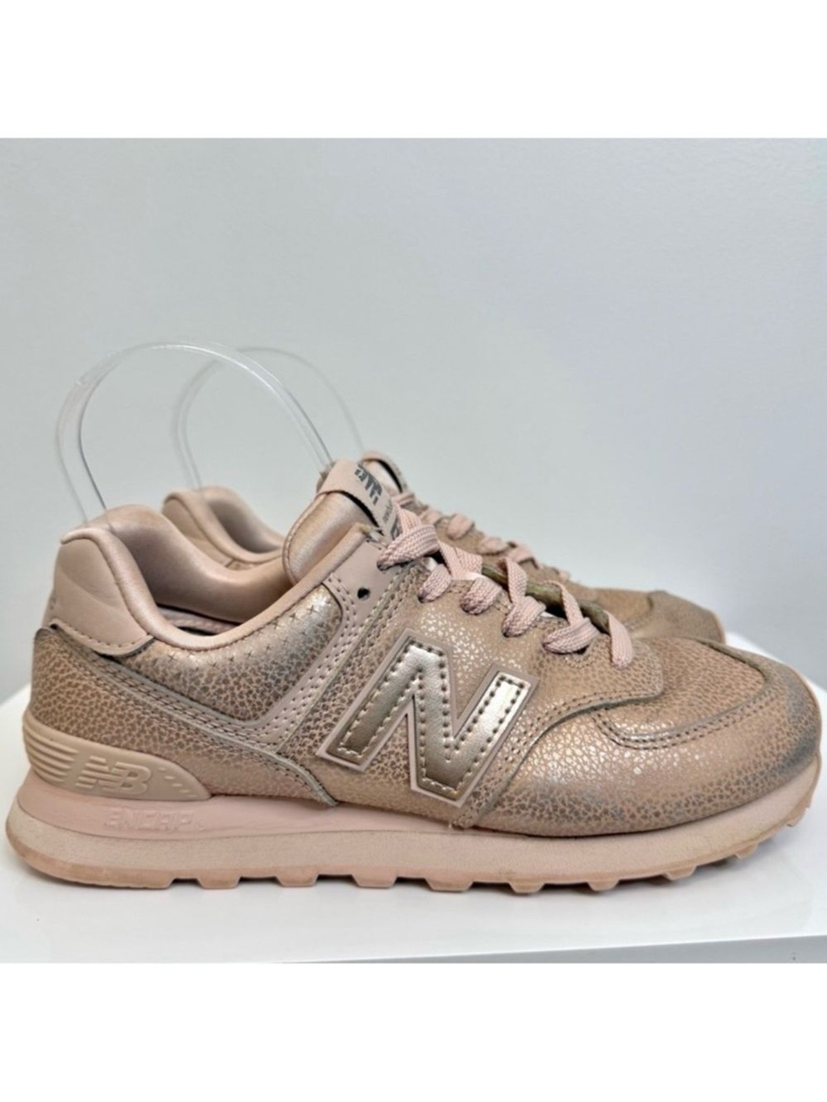 New Balance 574 Pebbled Metallic Leather Sneaker Women’s Sz 7.5 Pink Rose Gold