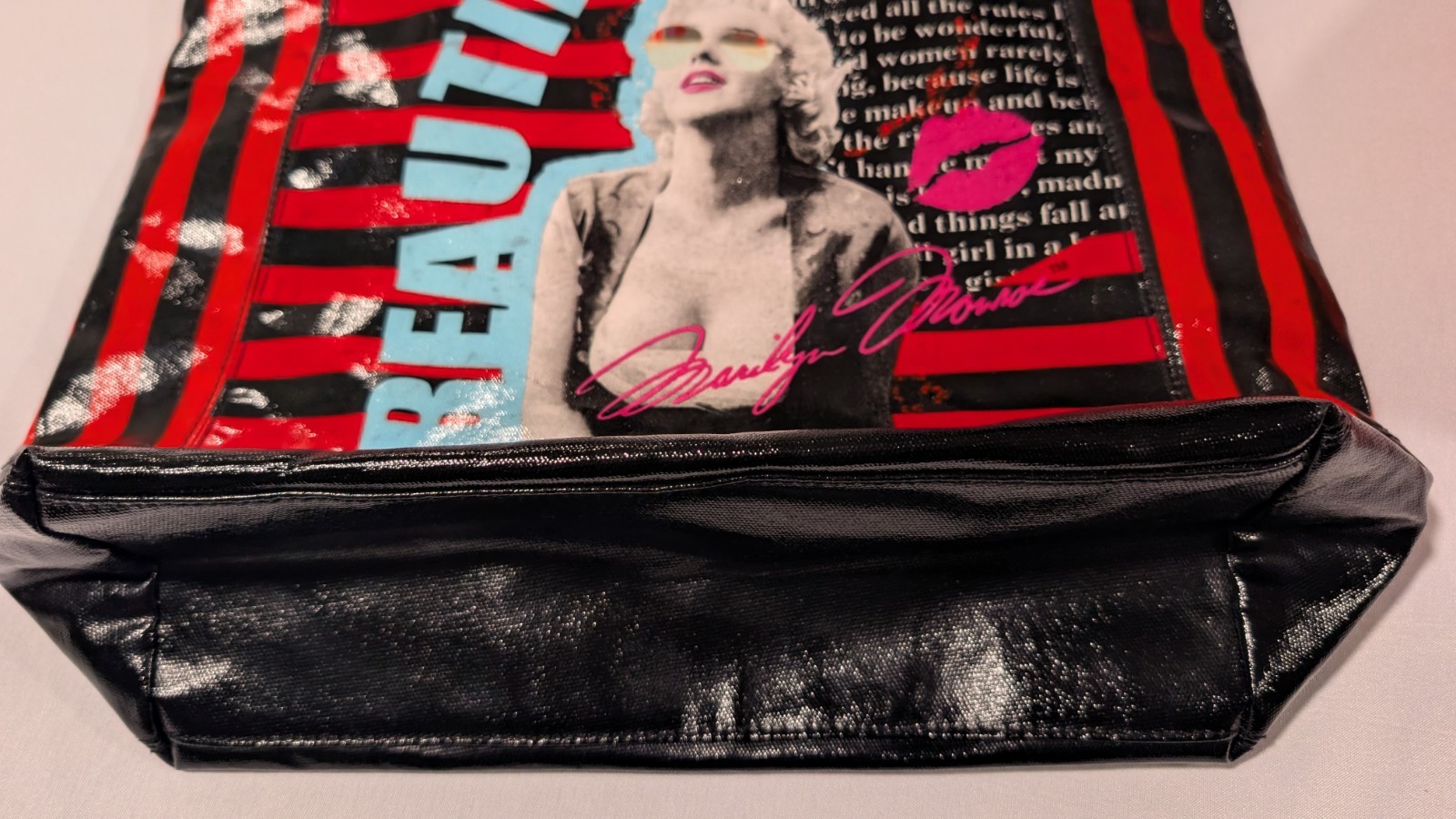 NWT Beautiful Black/Red/White/Blue Tote Bag by Estate Of Marilyn Monroe LLC 2013