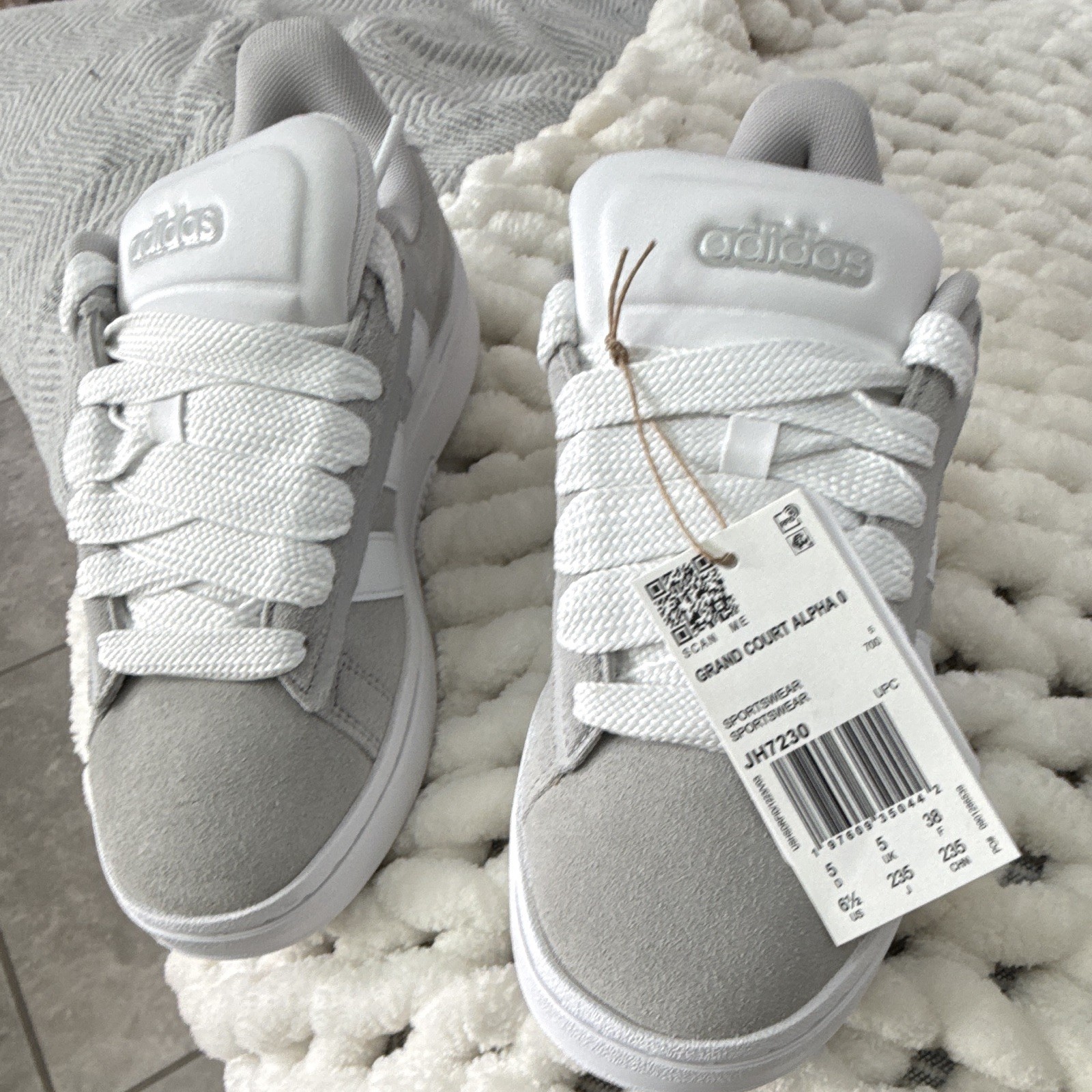 Wadidas Grand Court Alpha 0 Unisex Low Top Lace-Up Sneakers Gray/White JH7230
