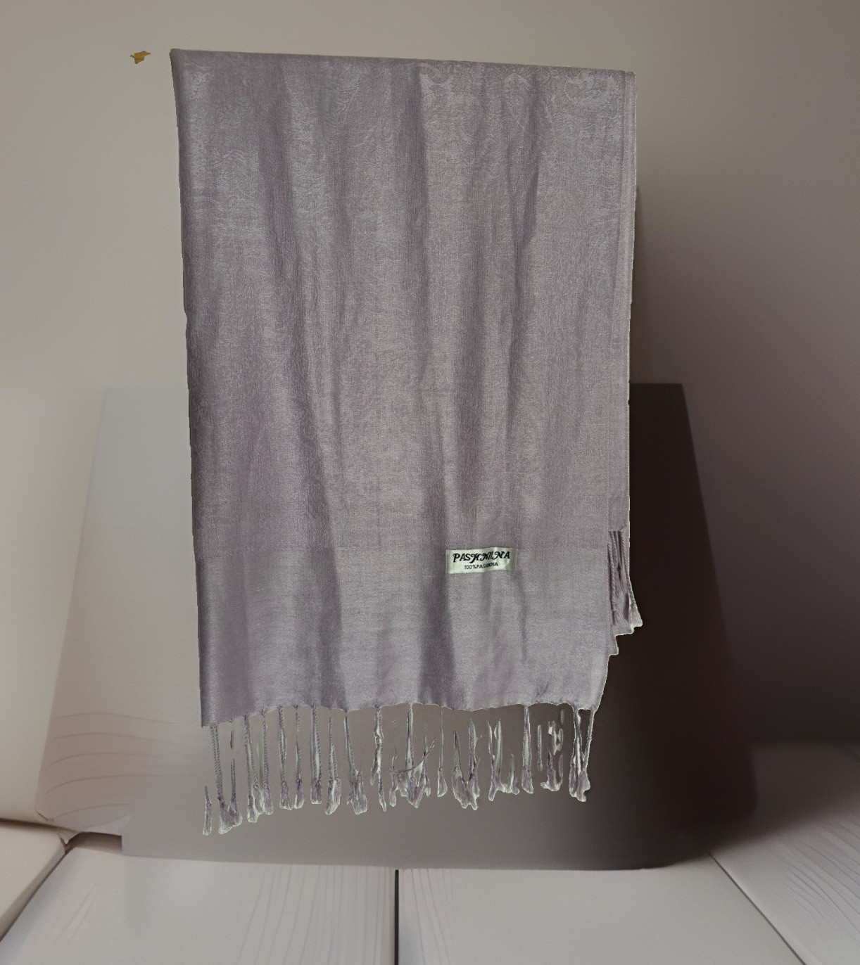 100% PASHMINA Soft Lavender Scarf 72” x 27” Paisley Sateen Design EUC Gorgeous