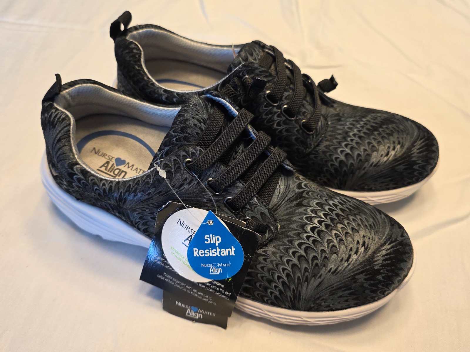 Nurse Mates Shoes Align Velocity Women 8M Black Swirl NWOB Slip Resistant