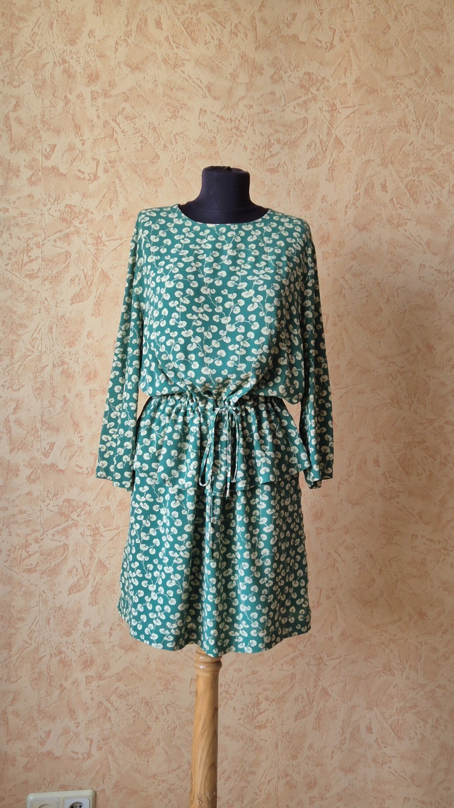 GANNI Dalton Grepe Green Floral Print Dress Size 42 L Viscose Back Zip Mini