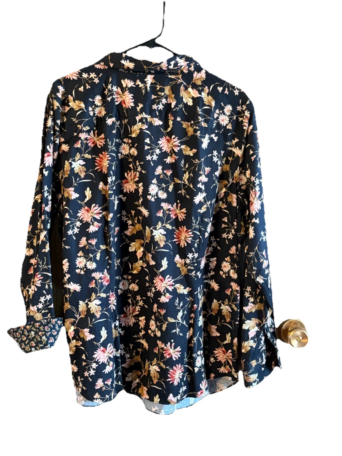 Chaps Women’s1X No Iron Button Front Black Floral Blouse Contrasting Cuff