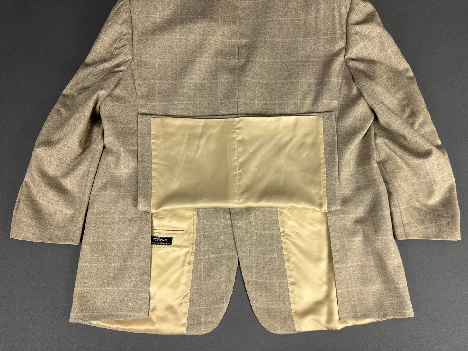 Corneliani Linea Sartoria Blazer EU58R UK48R Super 140s Beige Check Wool Jacket