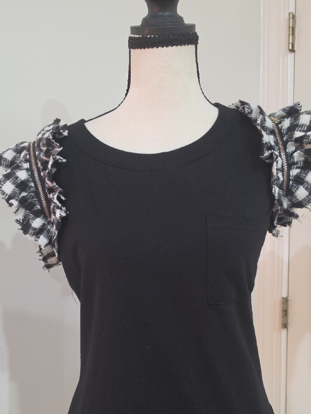 Alberto Makali Mixed Media Ruffle Tweed Sleeve Knit Top – Size S
