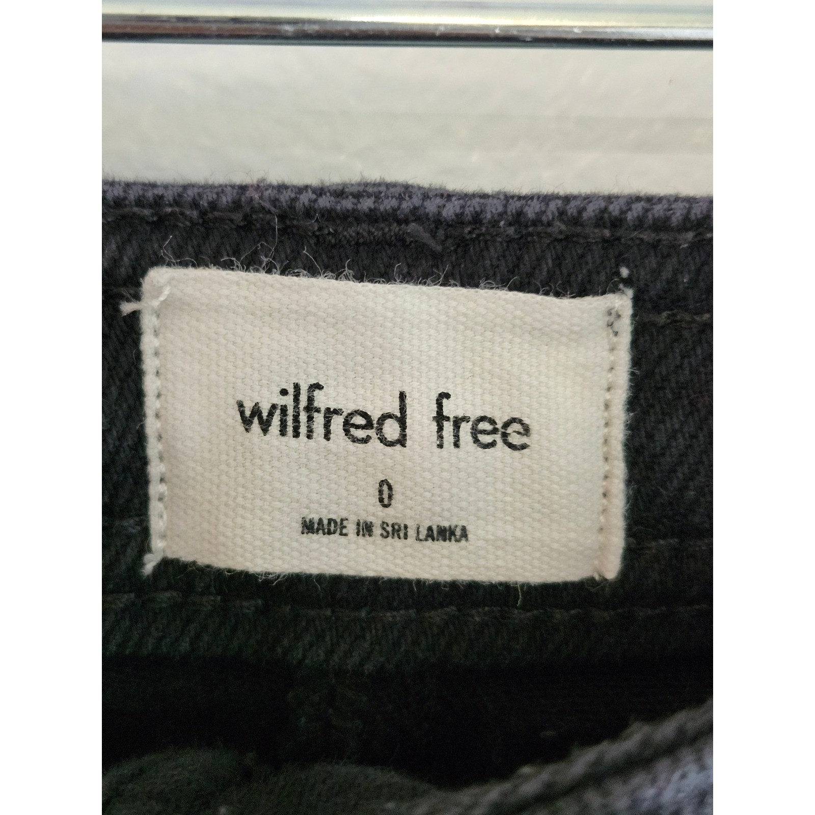 Wilfred Free Black Utility Straight Leg Jeans Size 0 High Rise Minimalist