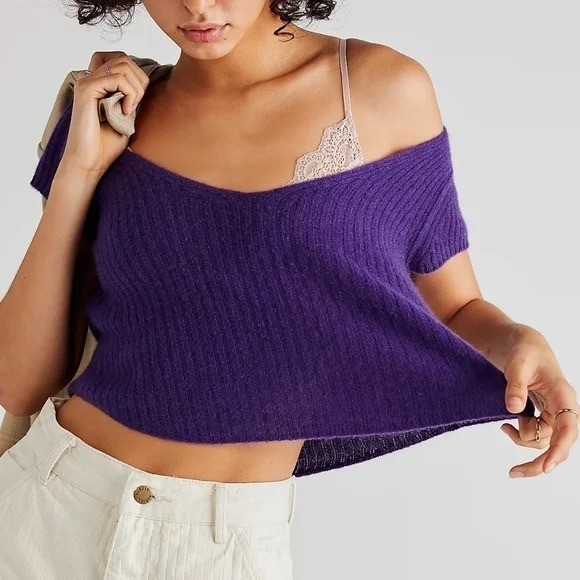 Free People NEW Cashmere Vneck Baby Tee XS Petunia Ribbed Knit Cropped