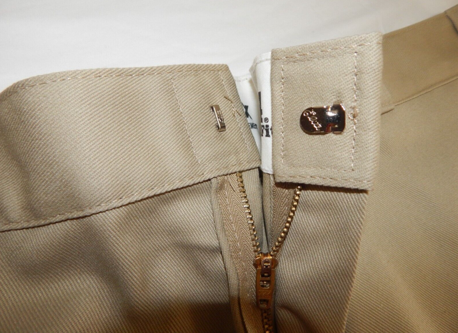 Dickies Men’s 874 khaki Work Pant Original Fit -FLEX- size 42×32 New With Tags