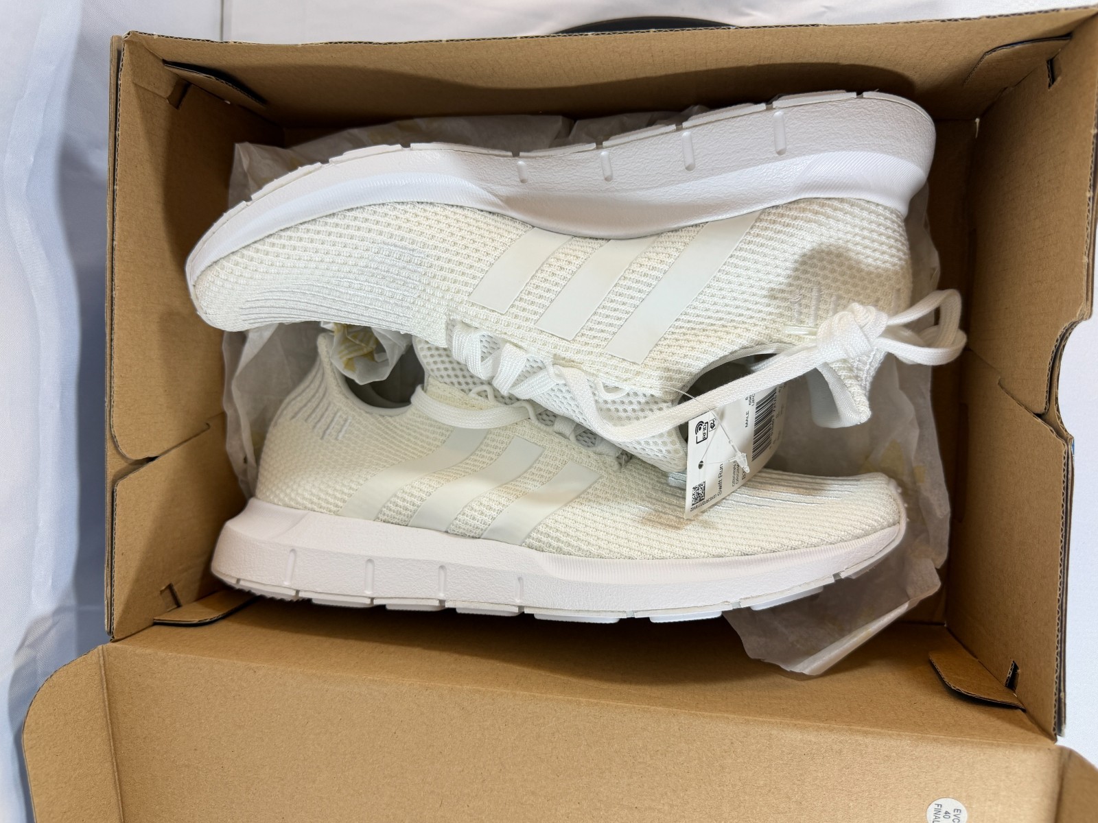 Adidas Shoes Mens 8.5 Swift Run Triple White B37725 Running Tennis Sneakers