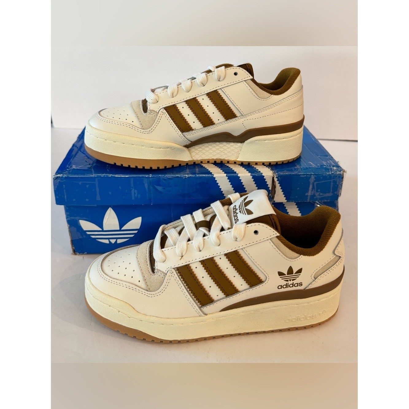 Adidas Forum Bold Stripes Women’s Shoes in the Cloud White/Bronze Strata- sz 5