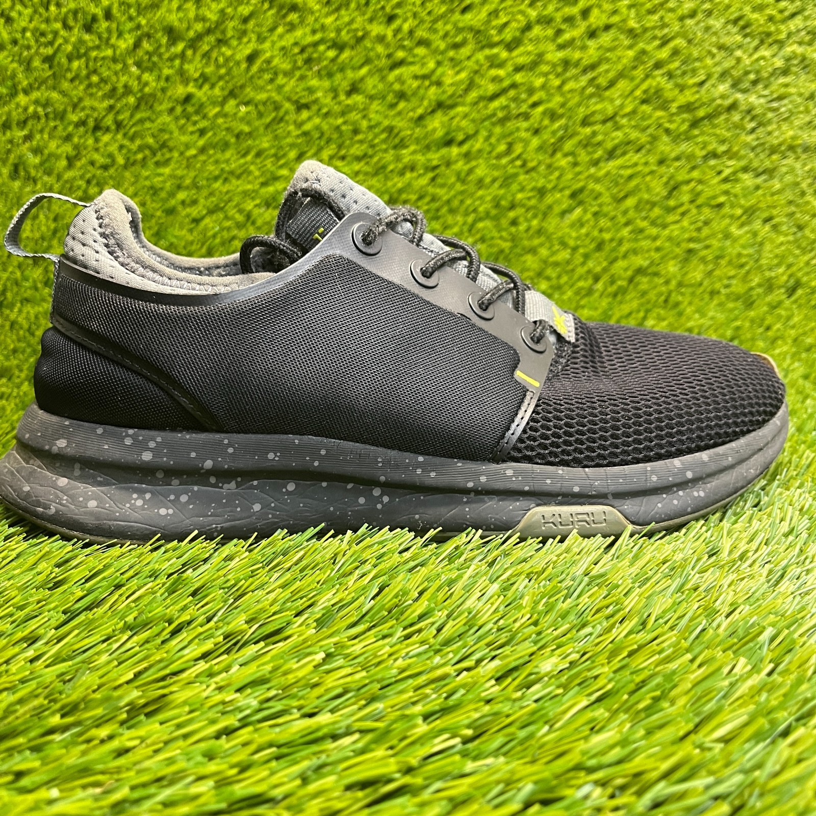 Kuru Atom Mens Size 7 Black Gray Athletic Running Walking Slip On Shoes Sneakers