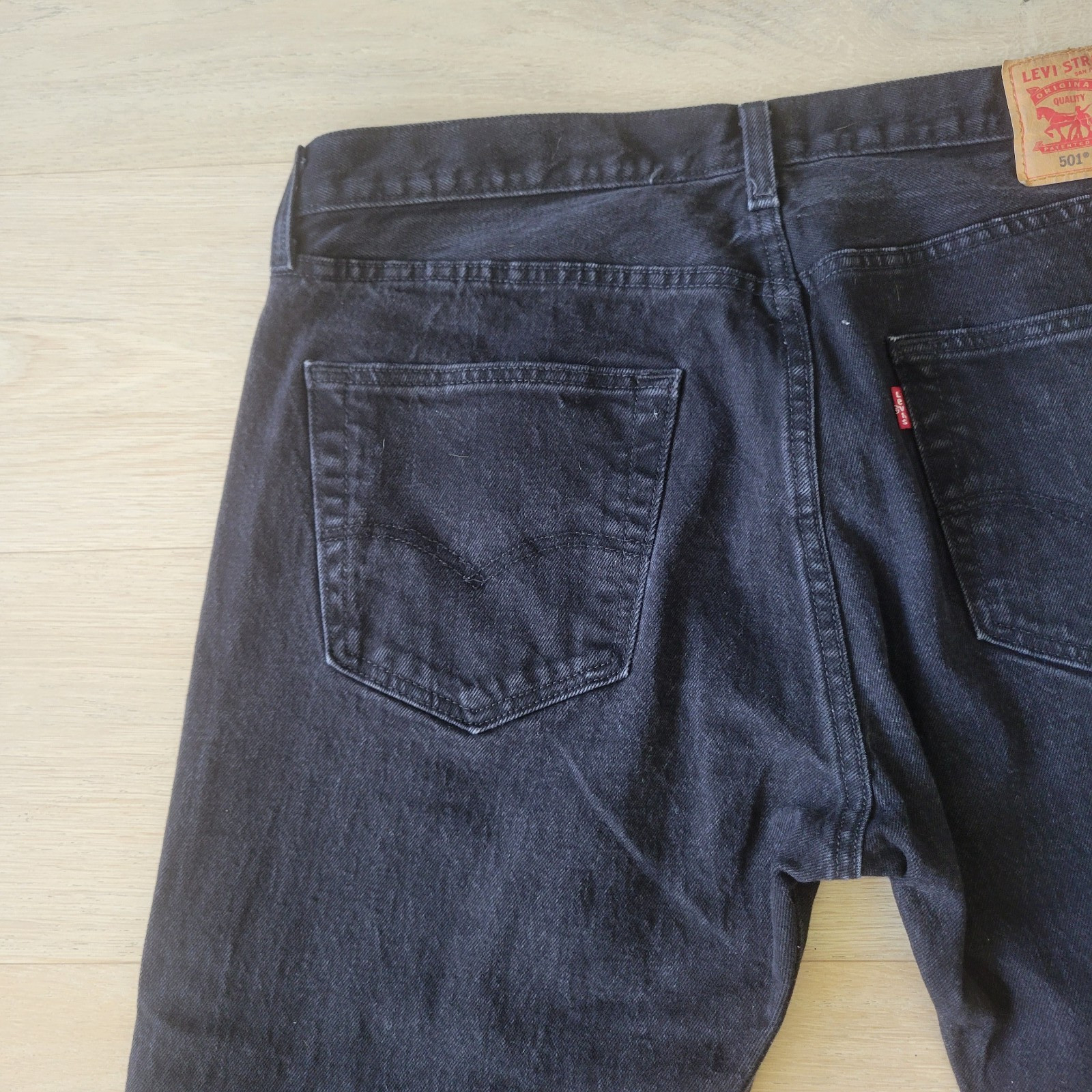 Levi’s 501 Original Fit Jeans Men’s 36×32 Black Wash Straight Leg Classic Denim
