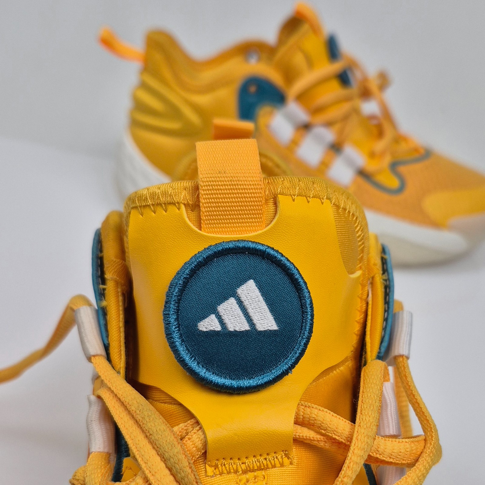 Adidas Byw Select Basketball Boost Sneaker Crew Yellow IF6673 MEN’S 5–WOMEN’S 6