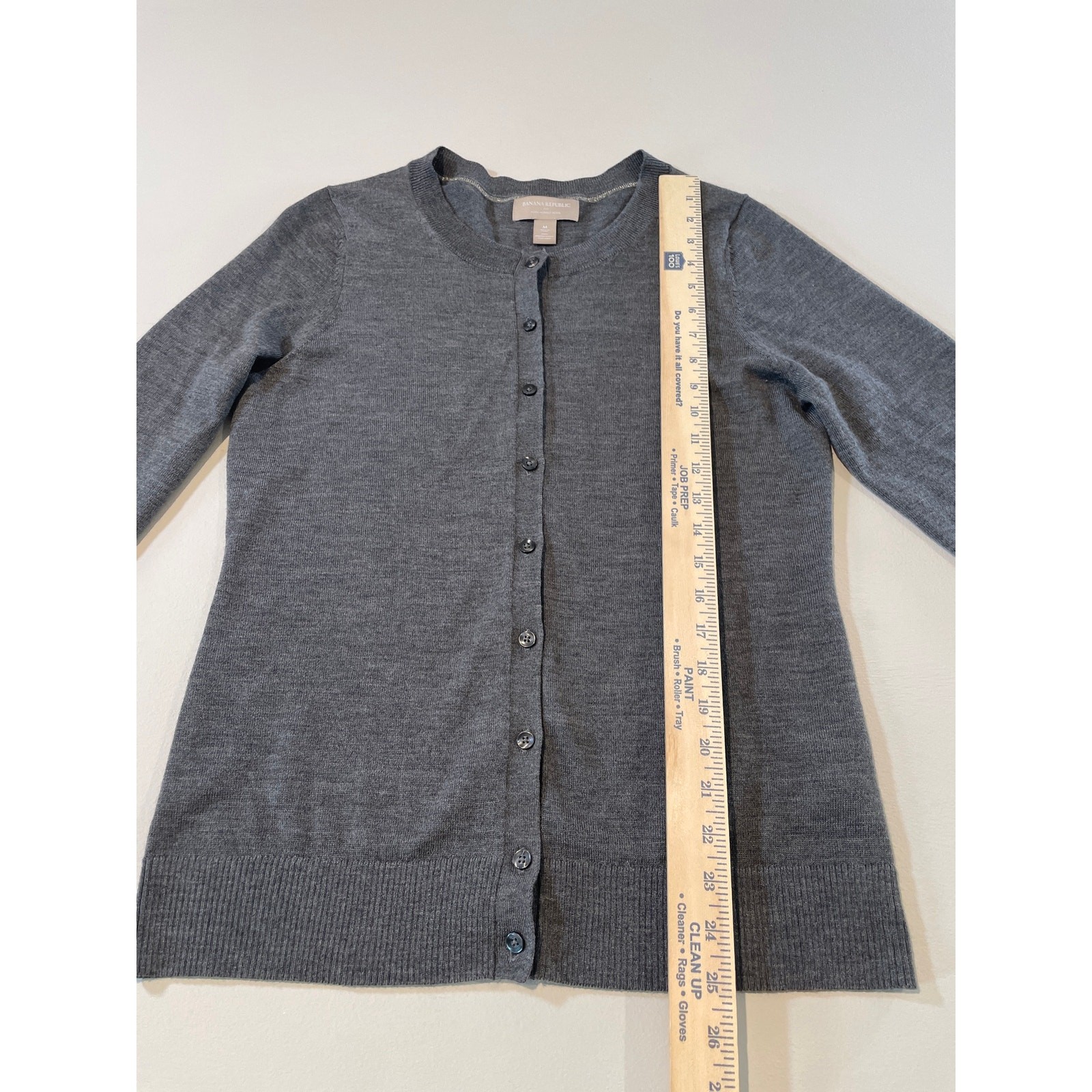 Banana Republic 100% Merino Wool Extra‑Fine Lightweight Gray Cardigan – Size M