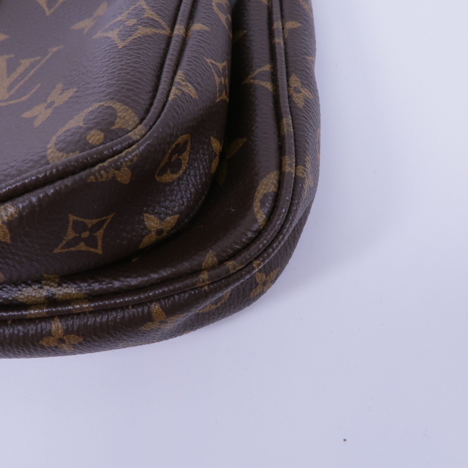 LOUIS VUITTON LV Multi Pochette Accessoires 2 Way Shoulder Bag M44813 Monogram