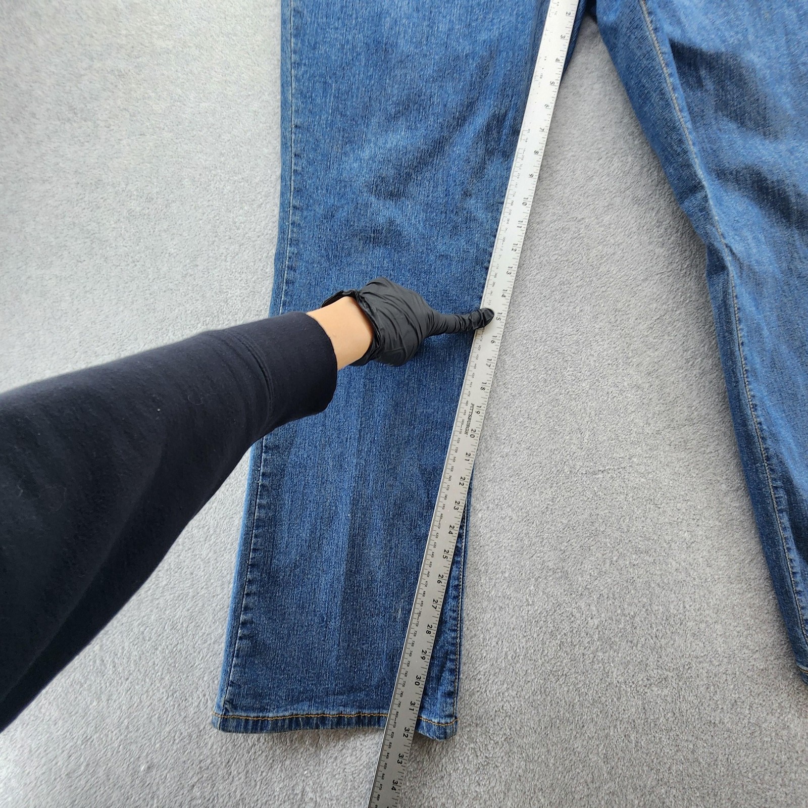 Levis 550 Jeans Womens 16 Medium Blue Relaxed Bootcut Denim Made Egypt Classic