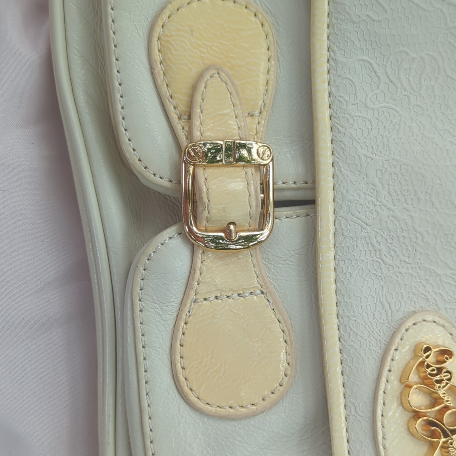Betsey Johnson Ivory Small Shoulder Bag Gold Chain Strap Pink Gingham Lining