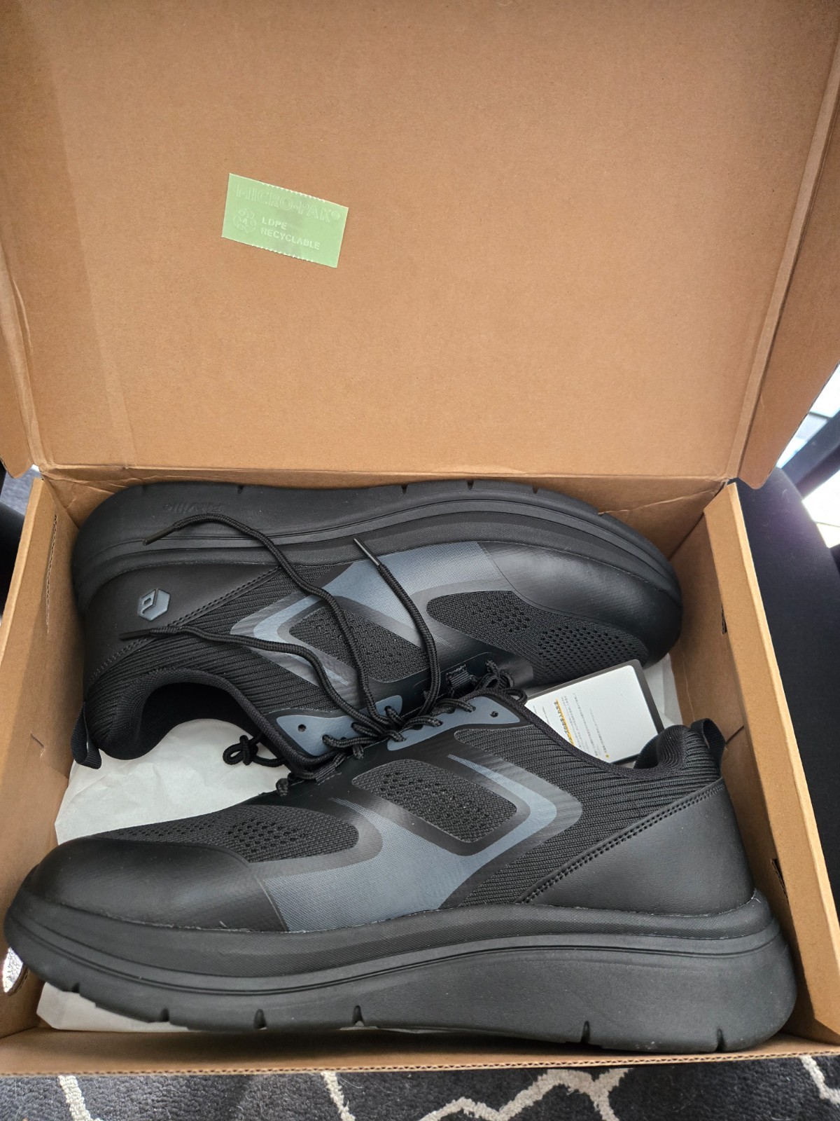 Fitville Mens Shoes, size 14 extra-wide, black, new in box