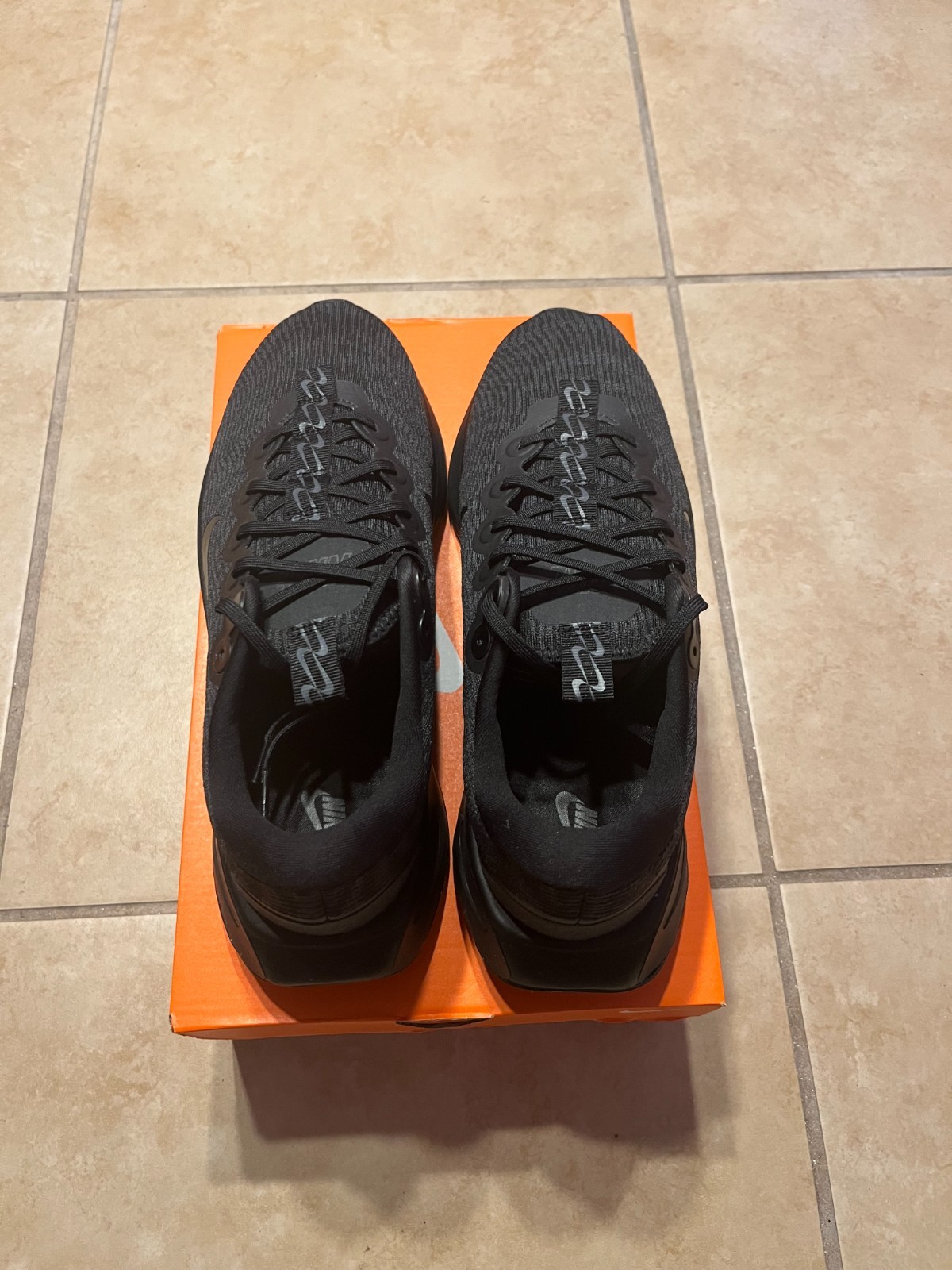 Nike Motiva Triple Black Anthracite DV1237-003 Men’s Walking shoe size 13