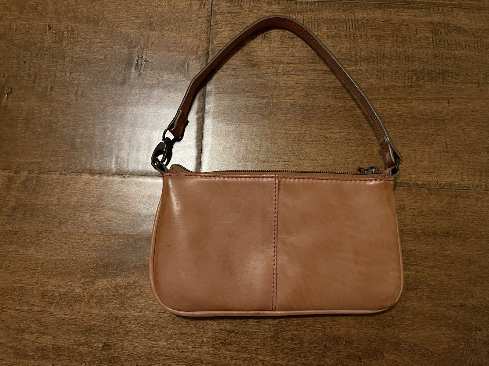 Rawlings Baseball Stitched Leather Double Play Wristlet Mini Bag Purse – 8.5″x5″