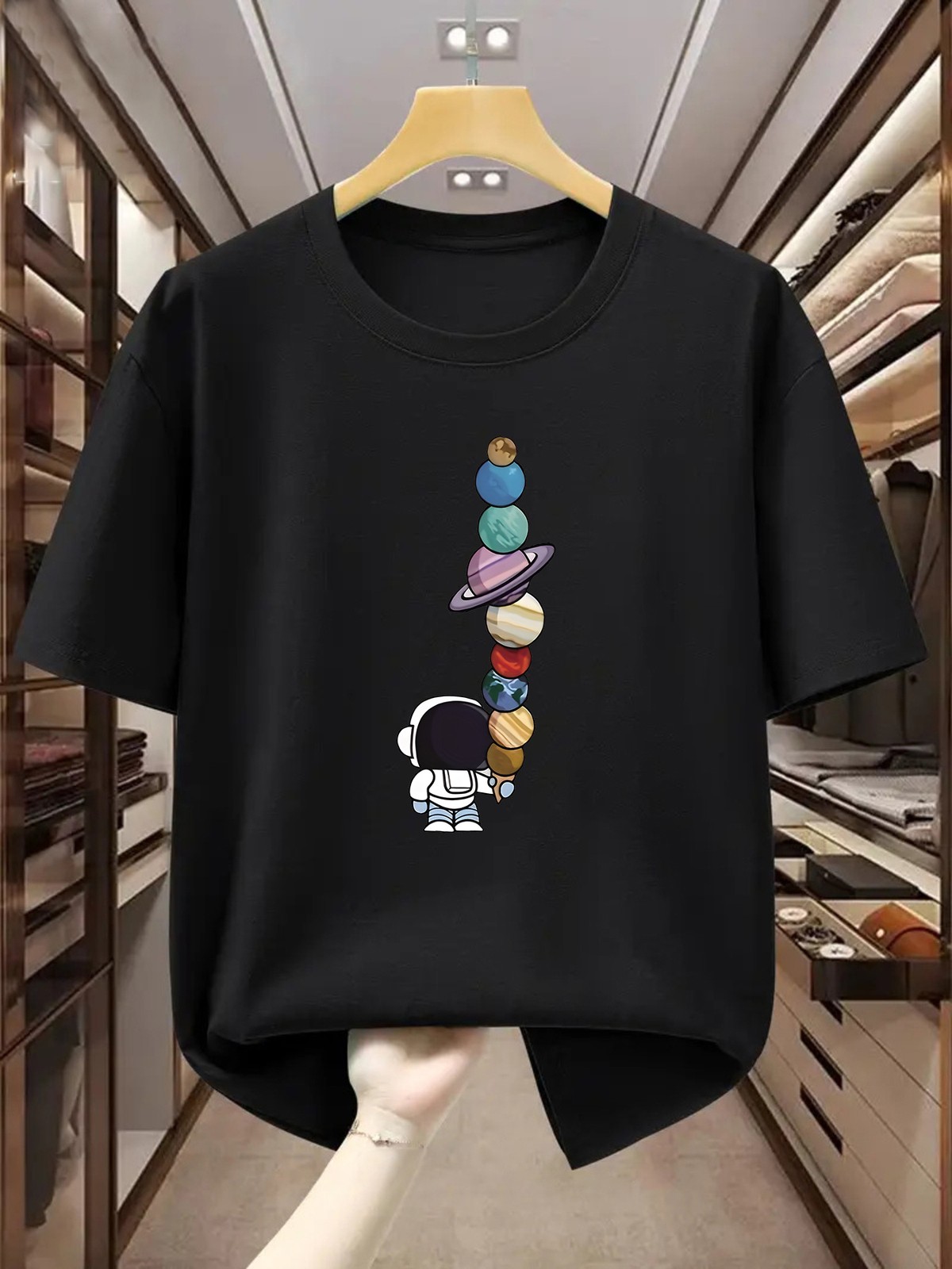 Men’s T-Shirt Cartoon Astronaut T-shirt with Planet Design casual T-shirt