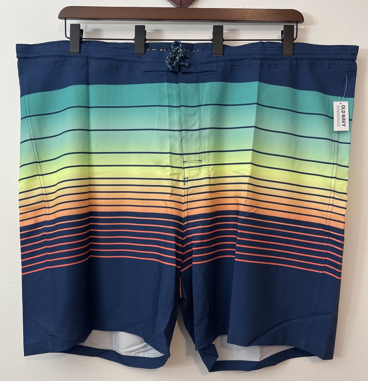 Old Navy California Mens Sz-54 Blue Striped Elastic-Waist Swim Trunks NWT! A3631