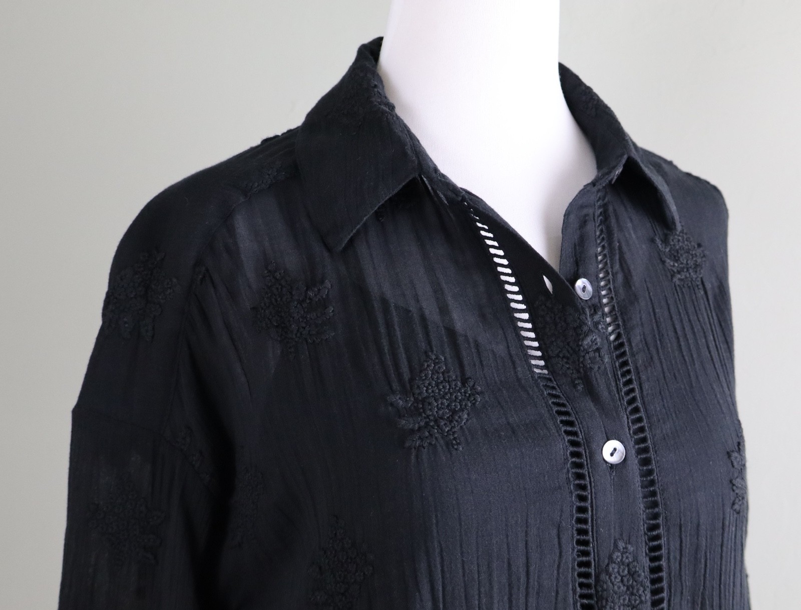 SUNDANCE Catalog NWT Cloverfield Embroidered Tunic Shirt Top in Black Size Small
