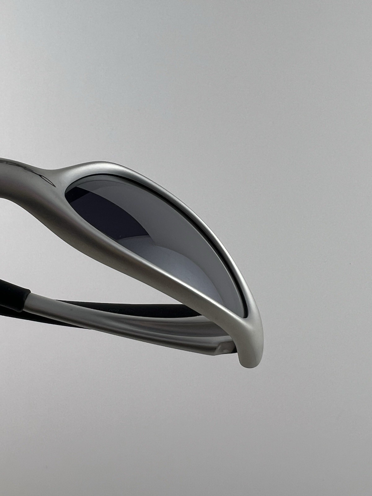Oakley Minute 1.0 FMj 5.56 Frame Black Iridium Lens 04-086 Gunmetal Icons XX