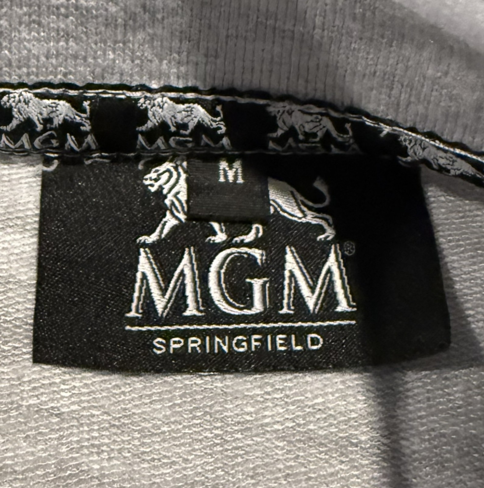 MGM Springfield Full Zip Jacket Gray Men’s M Logo Lightweight Pockets