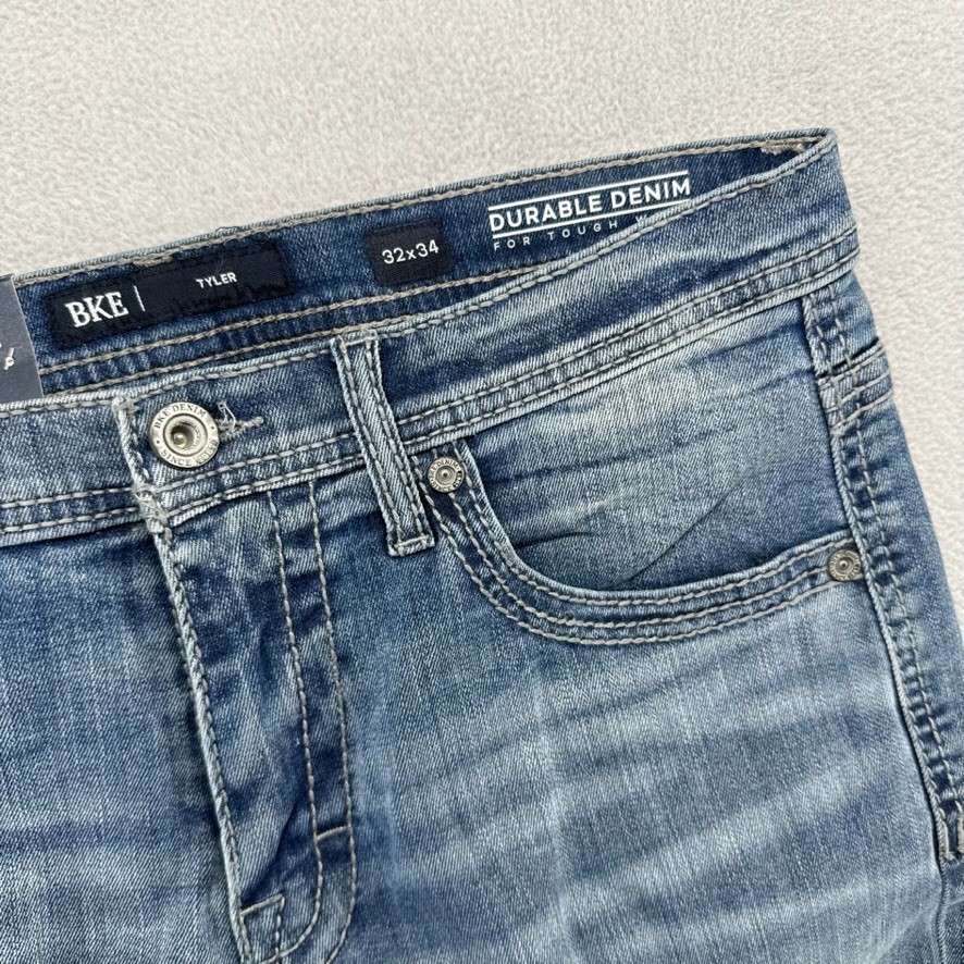 Buckle BKE Jeans mens 32×34 Blue Medium Wash Tyler Straight Whisker 5 Pocket NEW