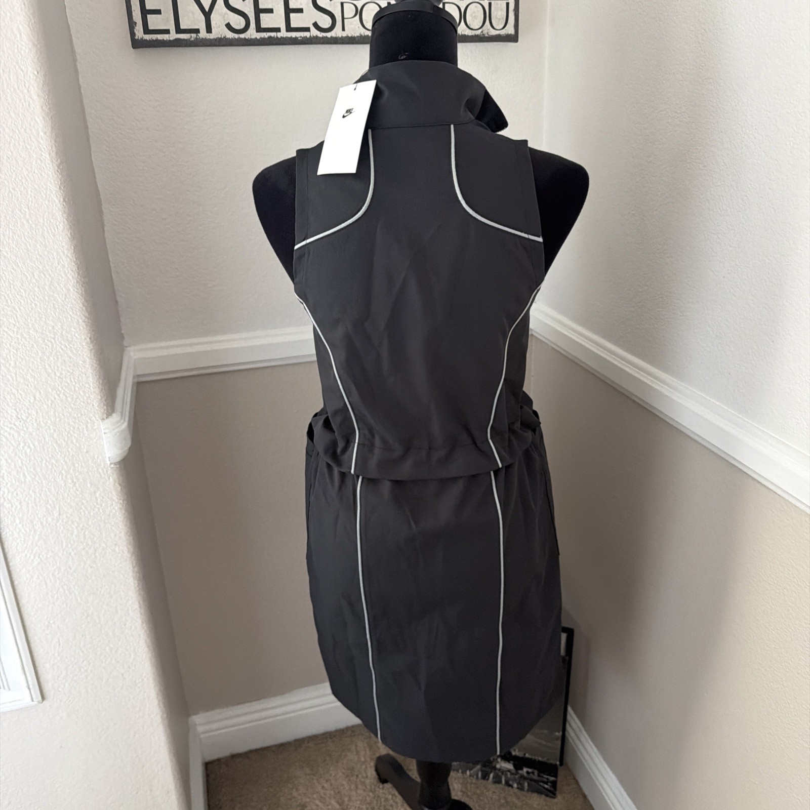 NWT NIKE Street Sleeveless Active Dress Zip Front Above Knee Black Small 4-6 $80