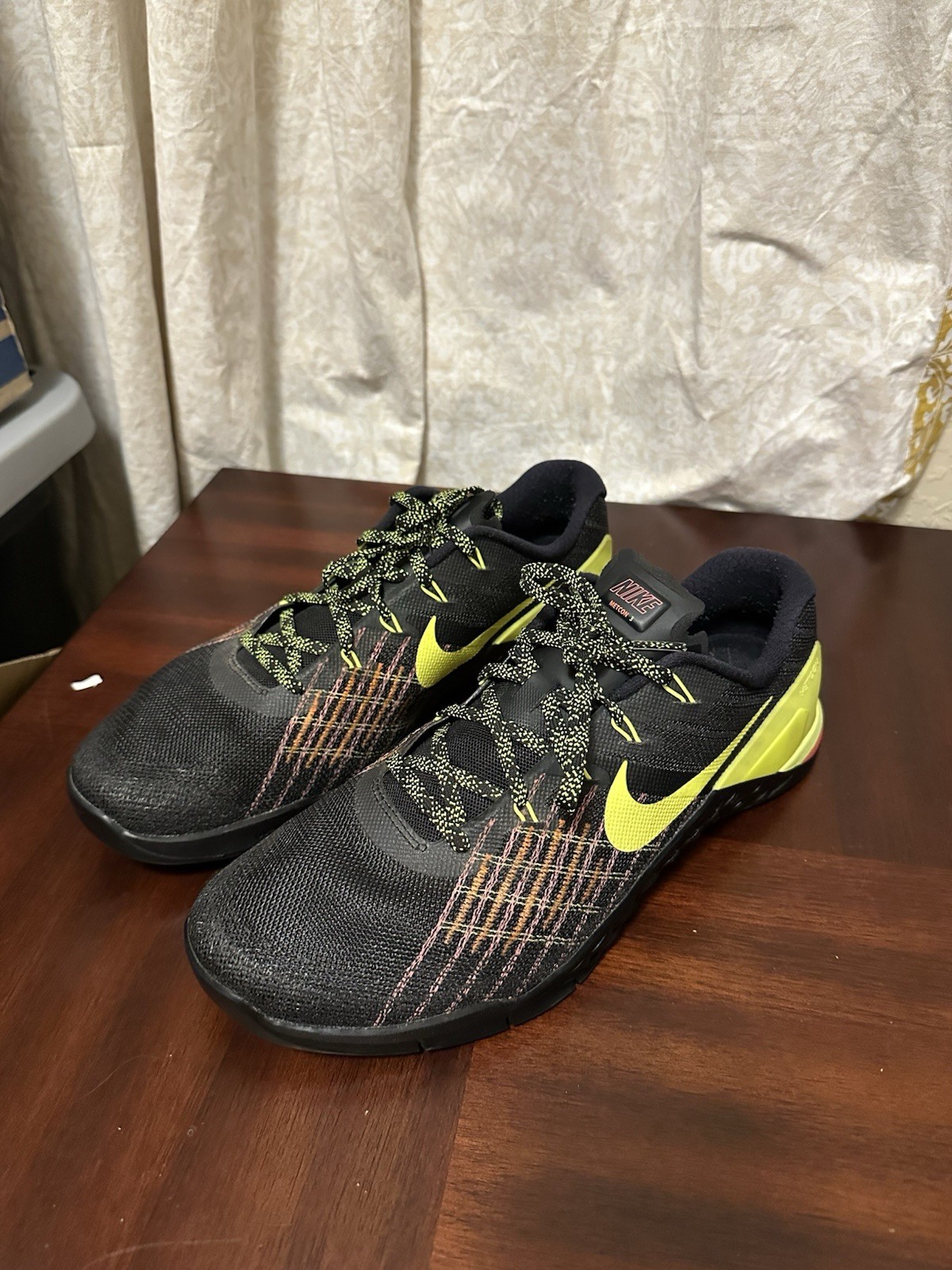 Nike Metcon 2 Black Volt Hyper Crimson Black Neon Green Shoes Sz 11 Men’s 852928