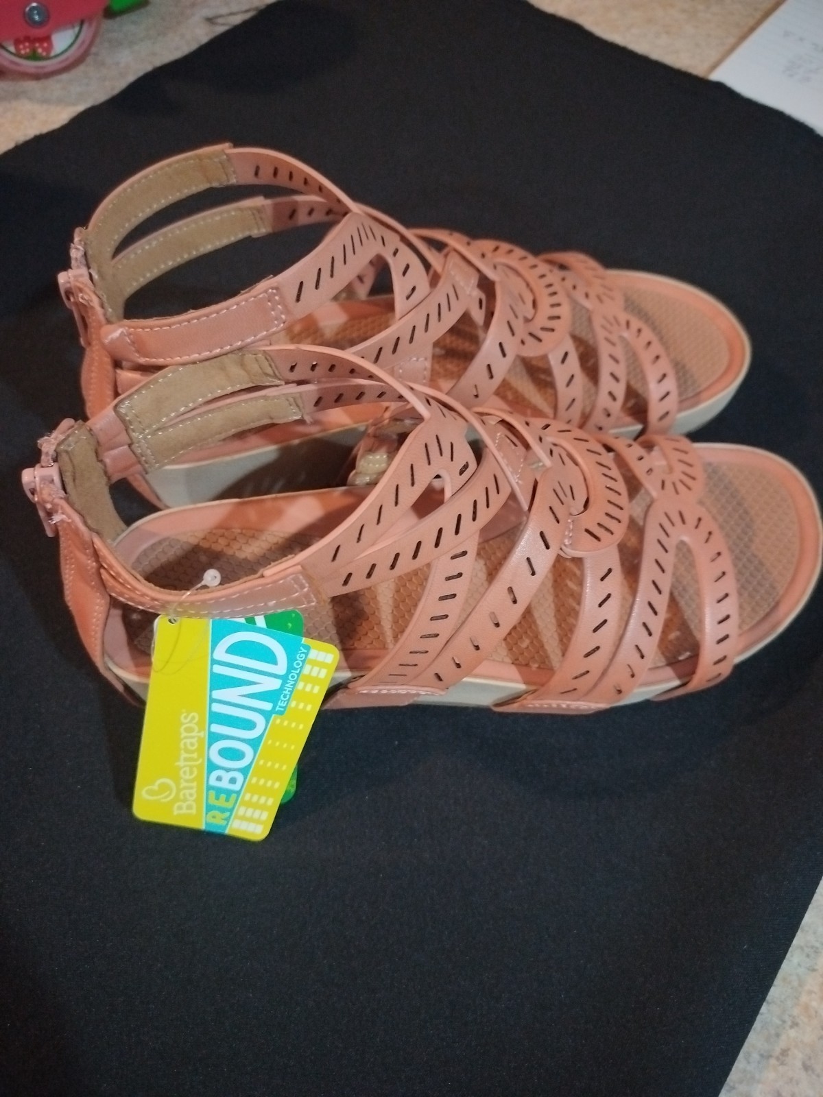 Baretraps Womens Lorra Auburn Sandal Size 8M NWT
