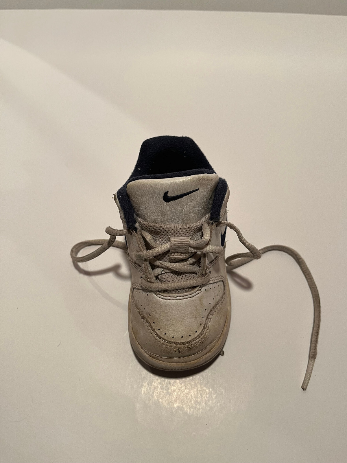 USED Nike White Navy Blue Toddler Shoes Size 5C Sneakers (See Item Description)