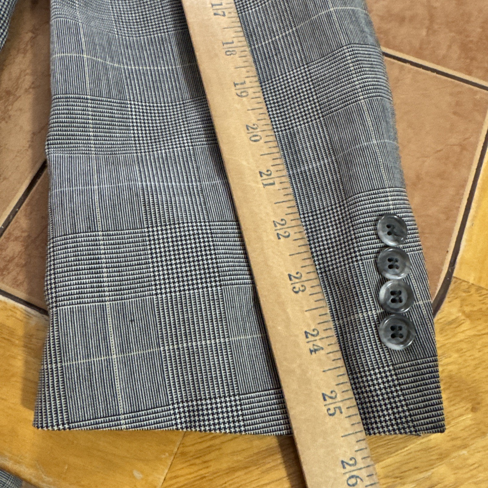 VTG Savile Row Men’s Wool Blend 2-Button Suit Gray Glen Plaid 44R Pants 38 x 32