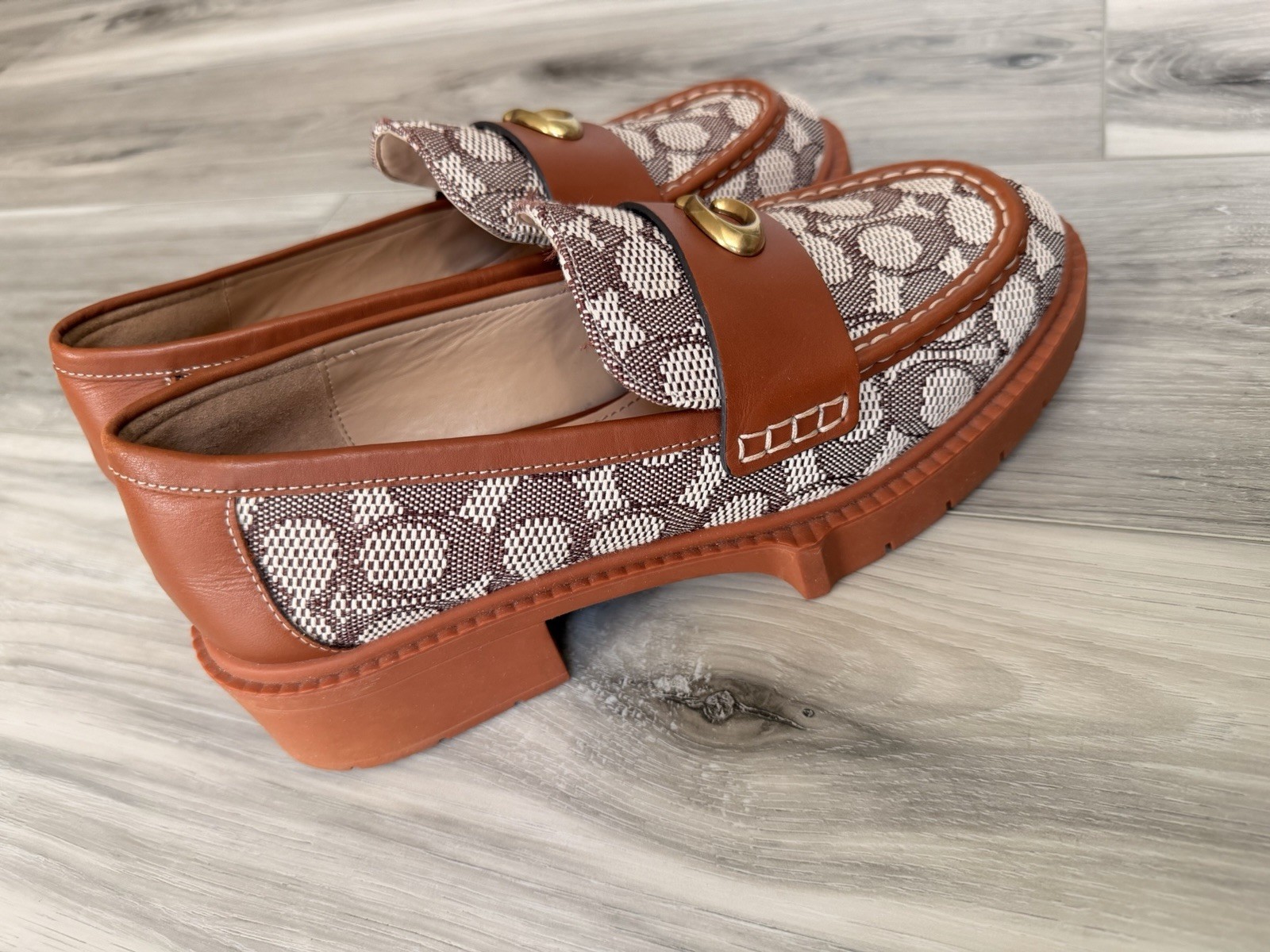 NEW!!! Coach Leah Signature Jacquard Lug Sole Loafers Cocoa Burnished Amber 9M