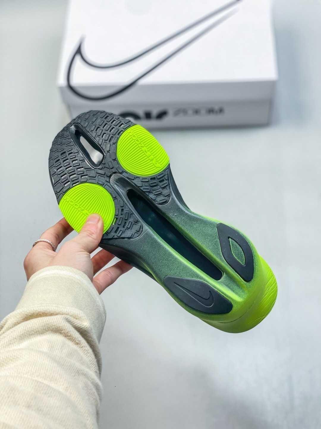 Nike Air Zoom Alphafly NEXT% 3 ZD9422-120 Sneakers–Iconic Casual Shoes for Men