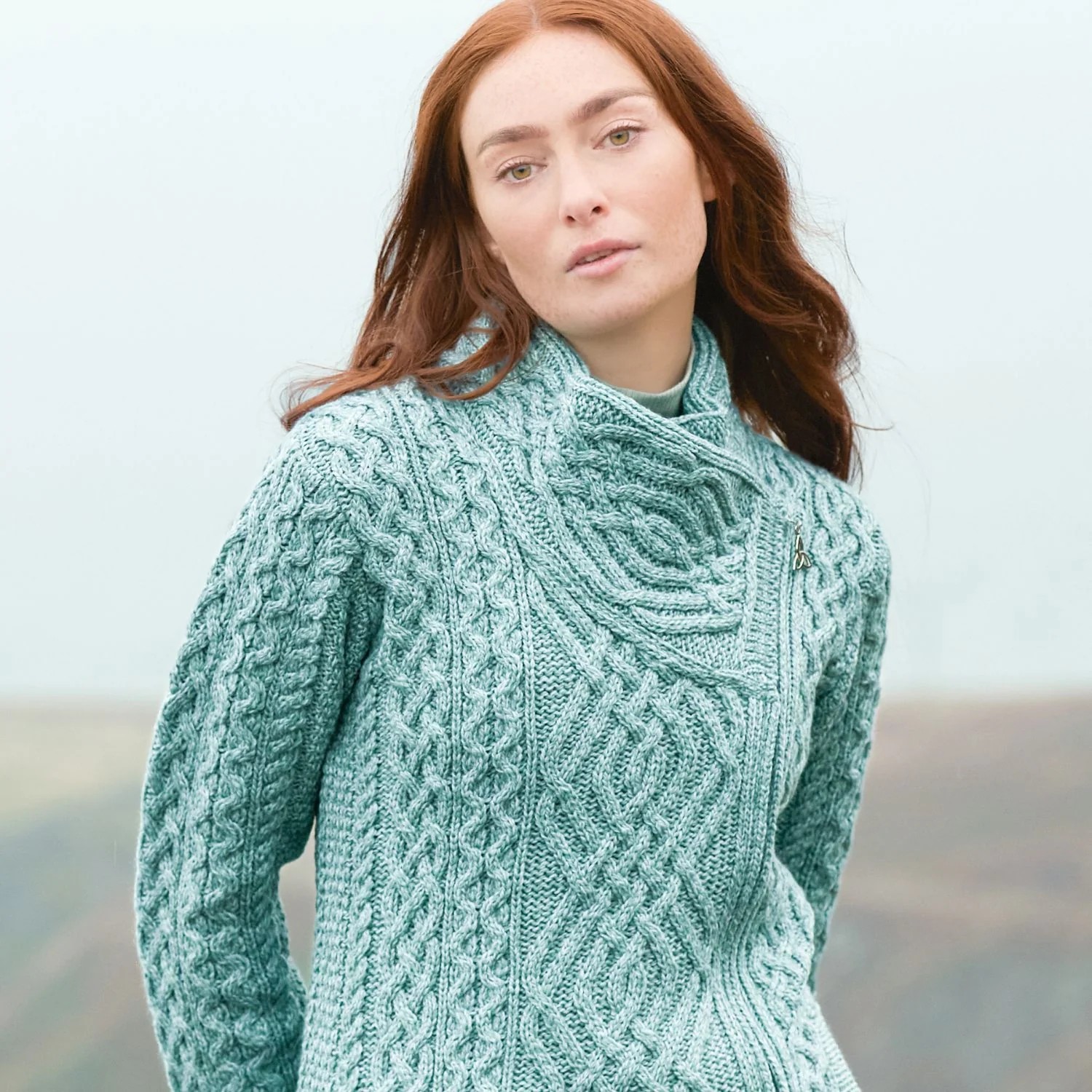 ARAN Crafts Irish Merino Wool Side Zip Cable Knit Cardigan Sweater Size MEDIUM