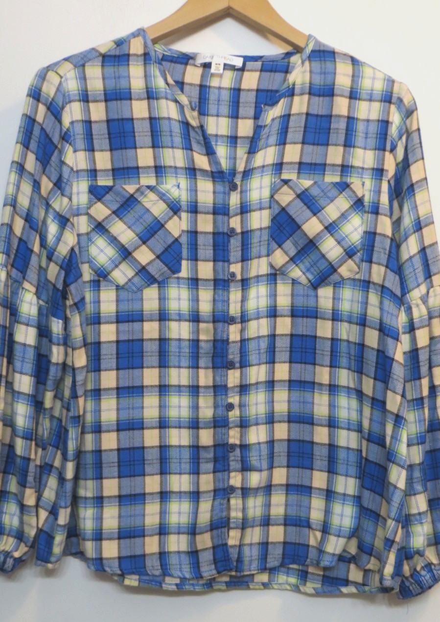 Daily Thread Shirt Womens Medium Blue Multicolor Plaid Button Up Preppy Hipster