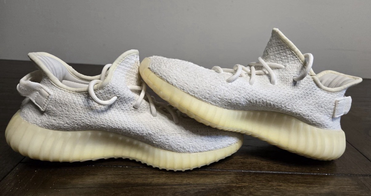 Adidas Yeezy Boost V2 Men’s Athletic Sneaker Cream White 779001 Fit US Sze 8
