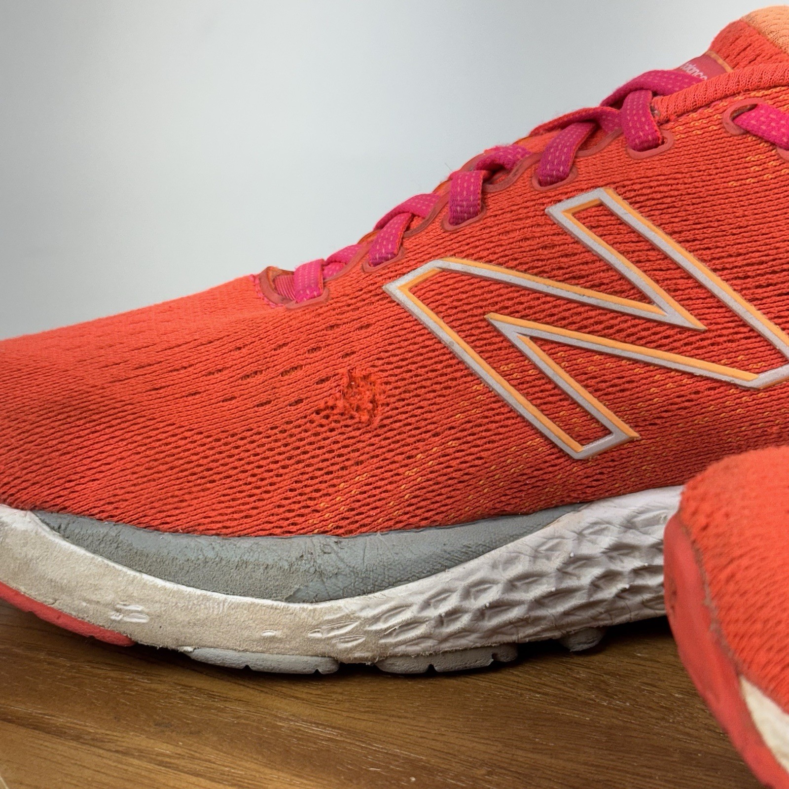 Womens New Balance Fresh Foam X 880v11 Vivid Coral Running Sneakers Size 10.5 B