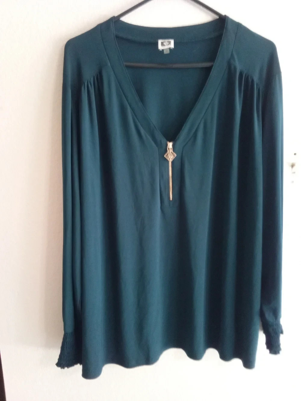 Plus Sz3X Anne Klein Teal V-Neck Long Sleeve Top with Gold Zip Pull